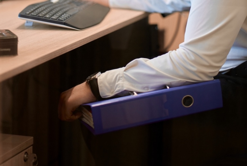 jauns-puisis-pie-datora